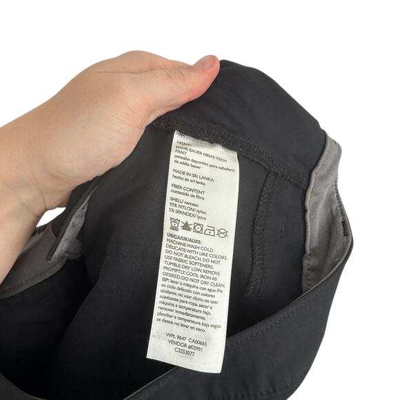 Eddie Bauer Mens Tech Pant Black Travel Hybrid Golf Work Outdoor Size 32x32 - Picture 6 of 6